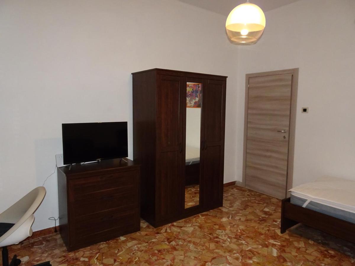 Trilocale Alla Lunetta Appartement Bologna Buitenkant foto